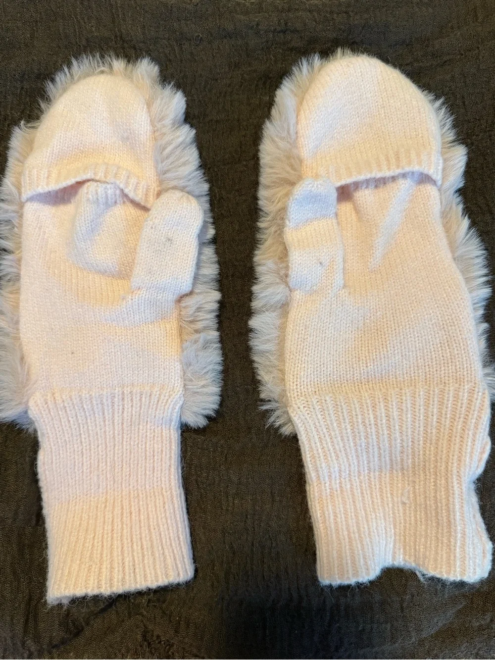 NWT Urban Outfitters Reversible Faux Fur Fluffy Mittens Fold Over Fingerles